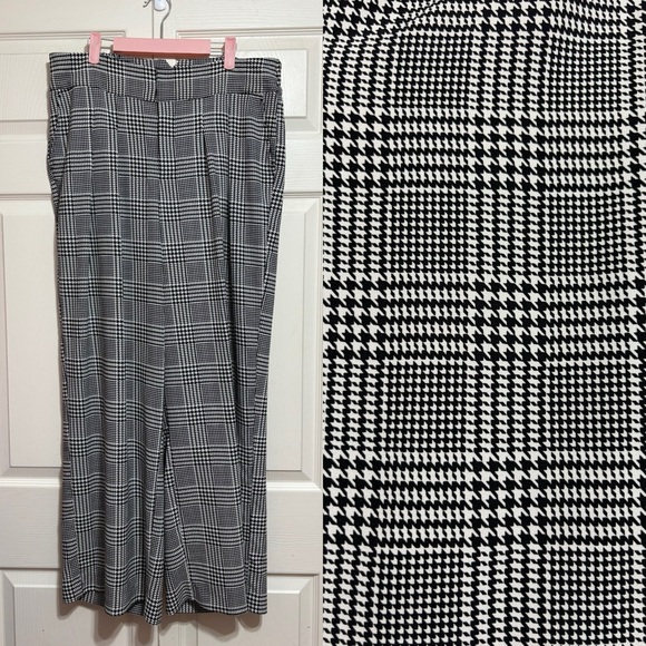 NWT Torrid Black and White Houndstooth Pants - Picture 1 of 10